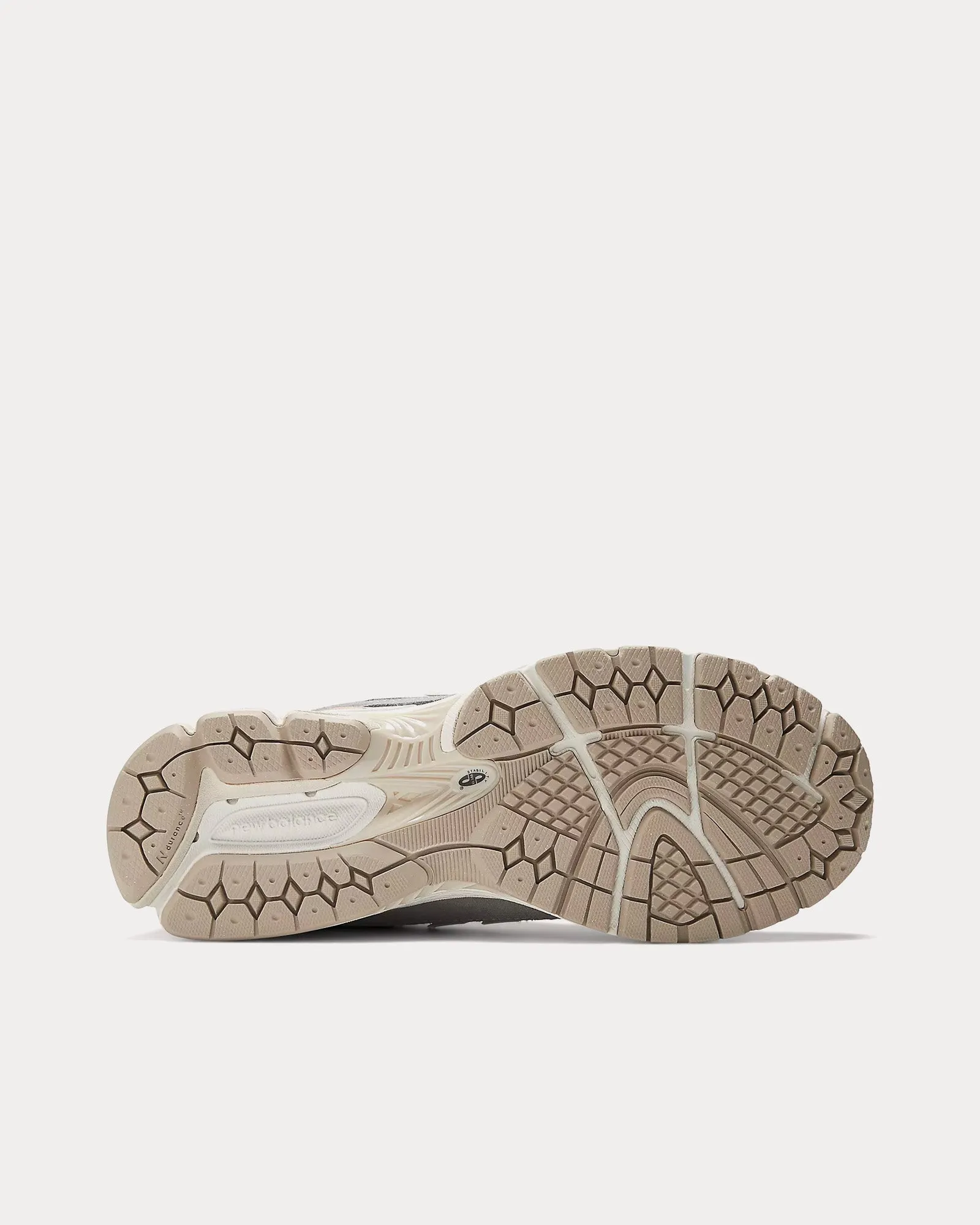 1906R Slate Grey / Rappe / Sea Salt Low Top Sneakers