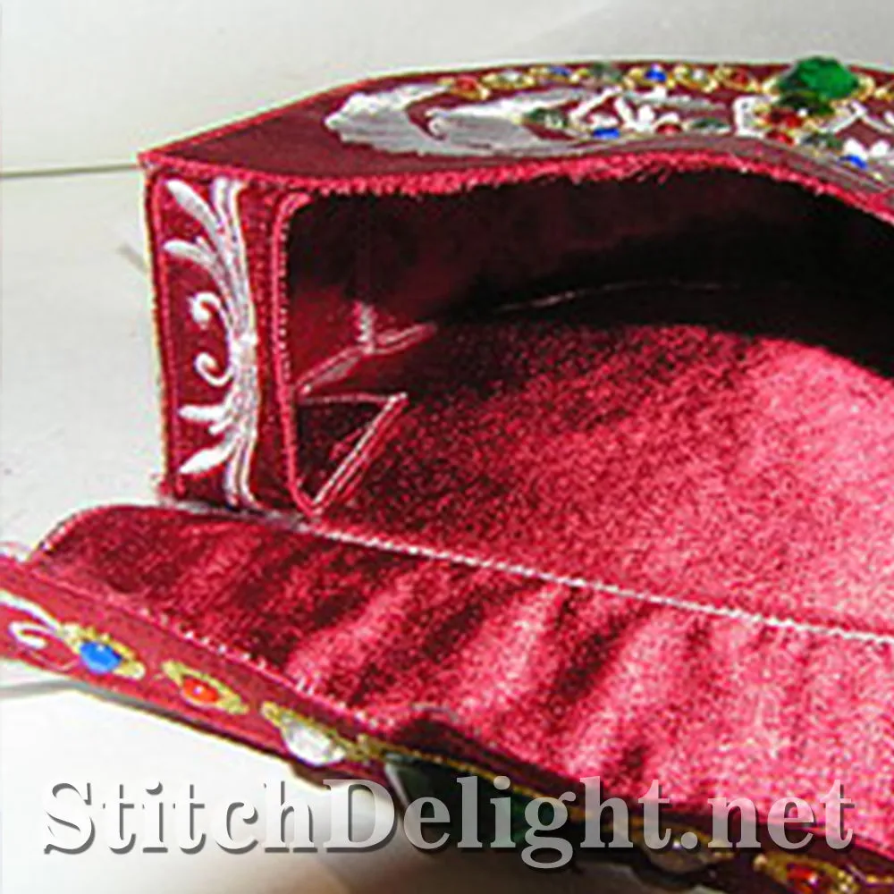 AE024 Royal Purses