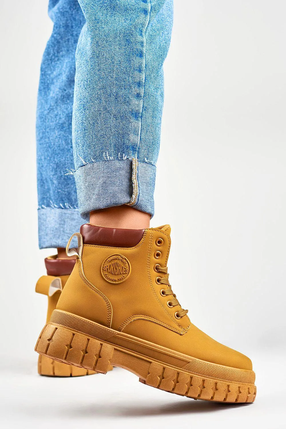 Chic Eco-Friendly Ankle Boots with Comfortable Textile Insole