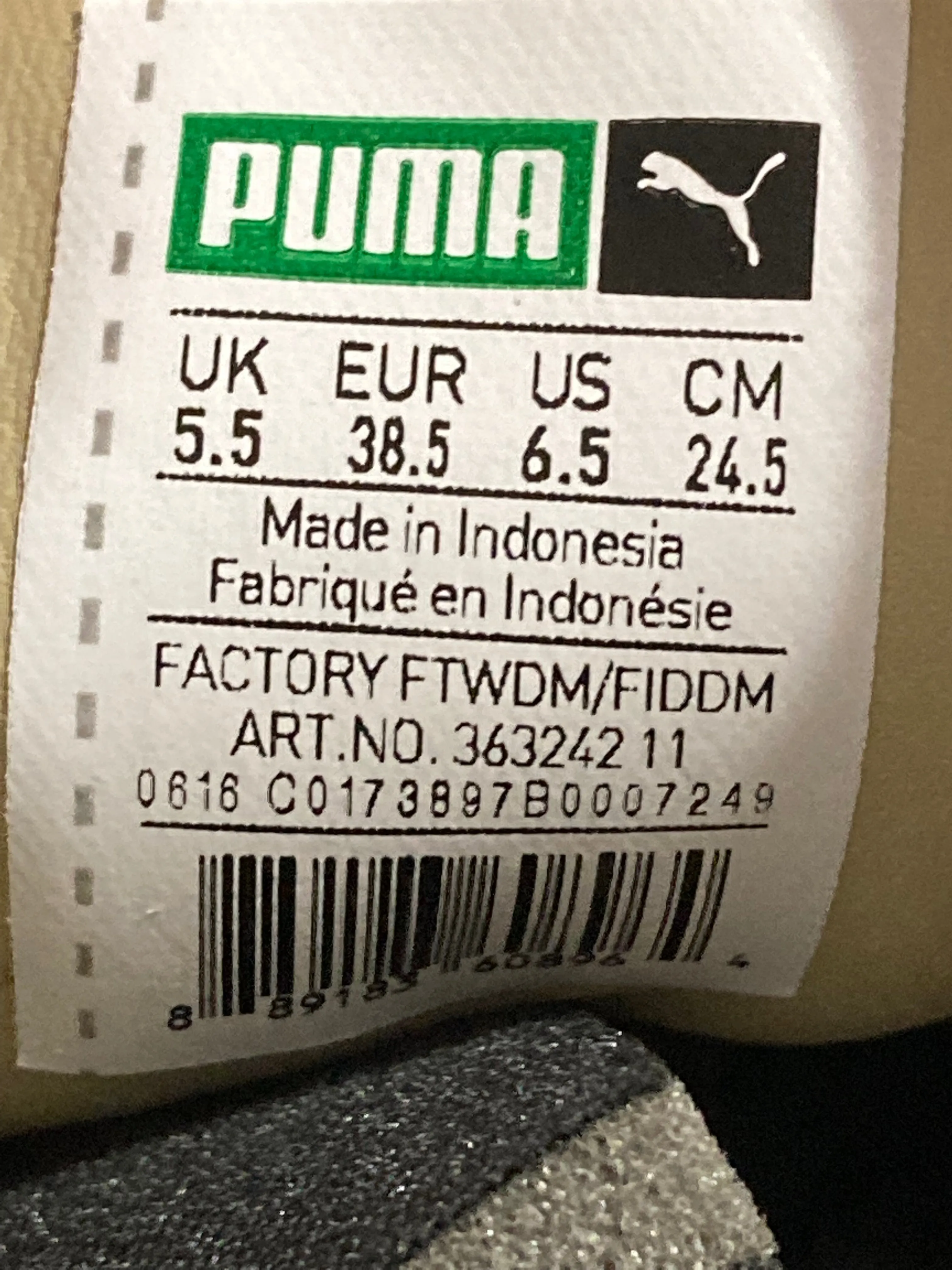 PUMA CLASSIC Youth Size 6.5 Suede Shoes Sneakers Tan 363242-11